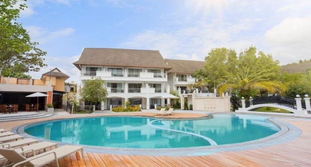PINNACLE GRAND JOMTIEN RESORT & BEACH CLUB 4★