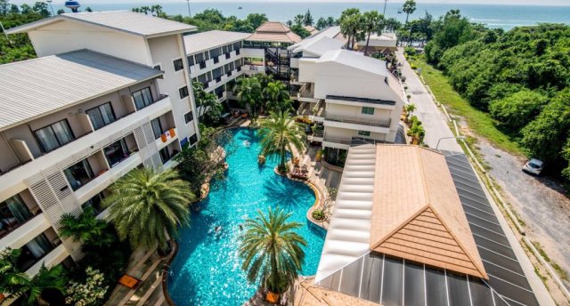 SEA BREEZE JOMTIEN RESORT 3★