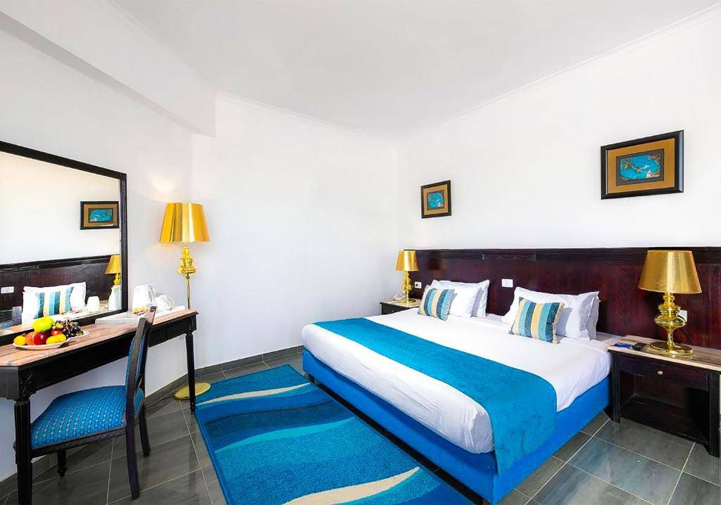 WHITE VALLEY PALACE 4★