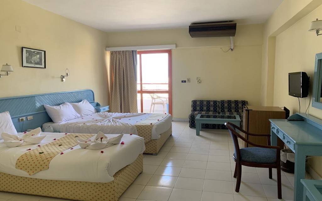 EMPIRE HOTEL (EX.TRITON EMPIRE HOTEL) 3★