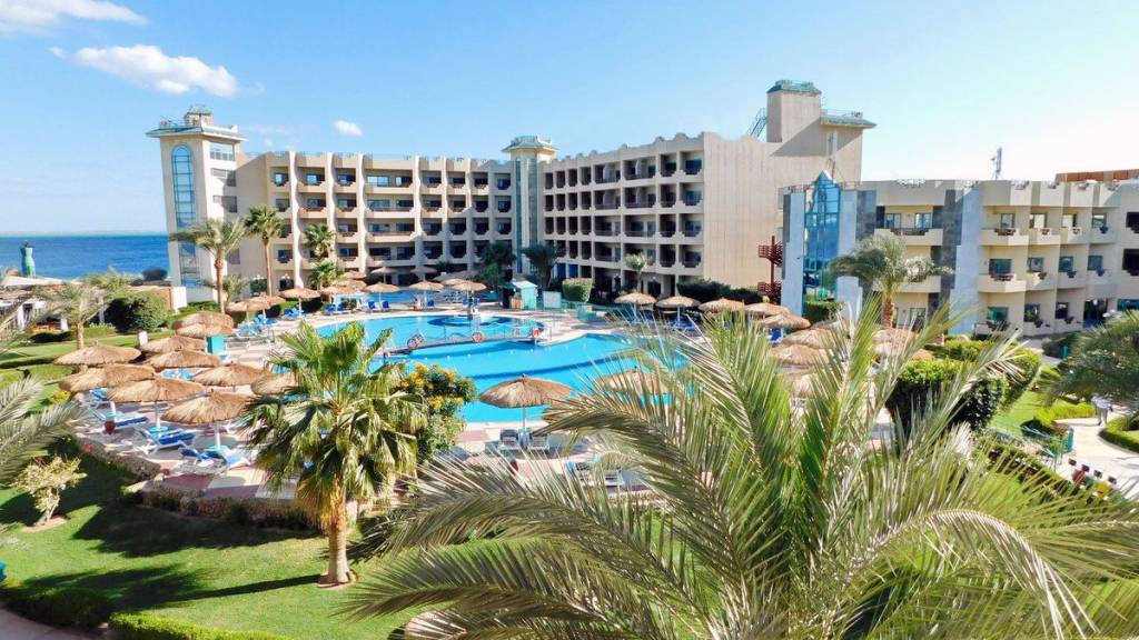 MARINA BEACH RESORT 4★