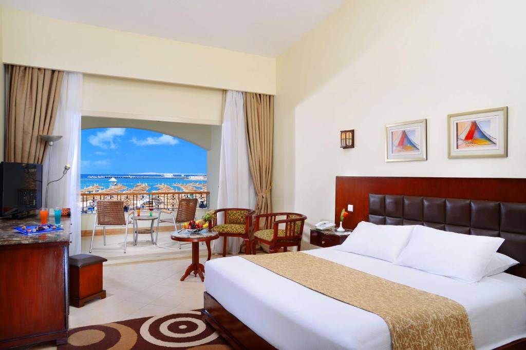 ALBATROS DANA BEACH RESORT 5★