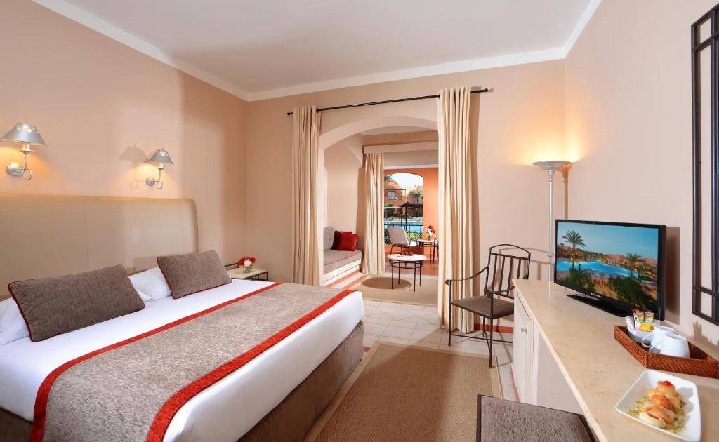 JAZ MAKADI OASIS RESORT & CLUB 5★