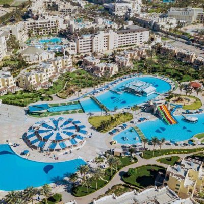 ROYAL LAGOONS AQUA PARK RESORT & SPA 4★