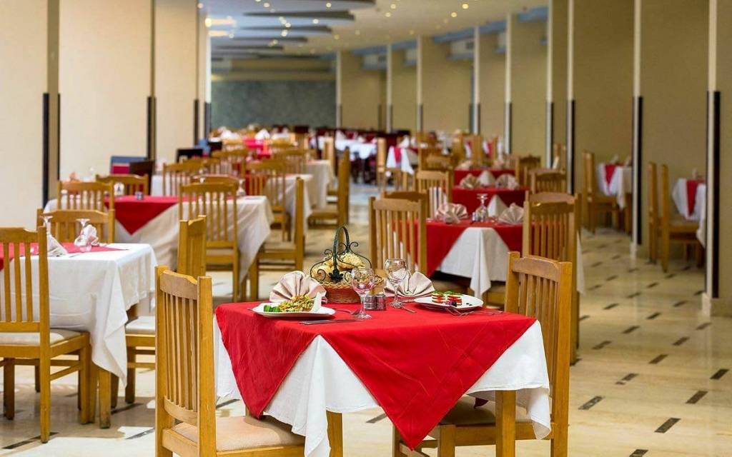 HAWAII CAESAR PALACE HOTEL & AQUA PARK 4★