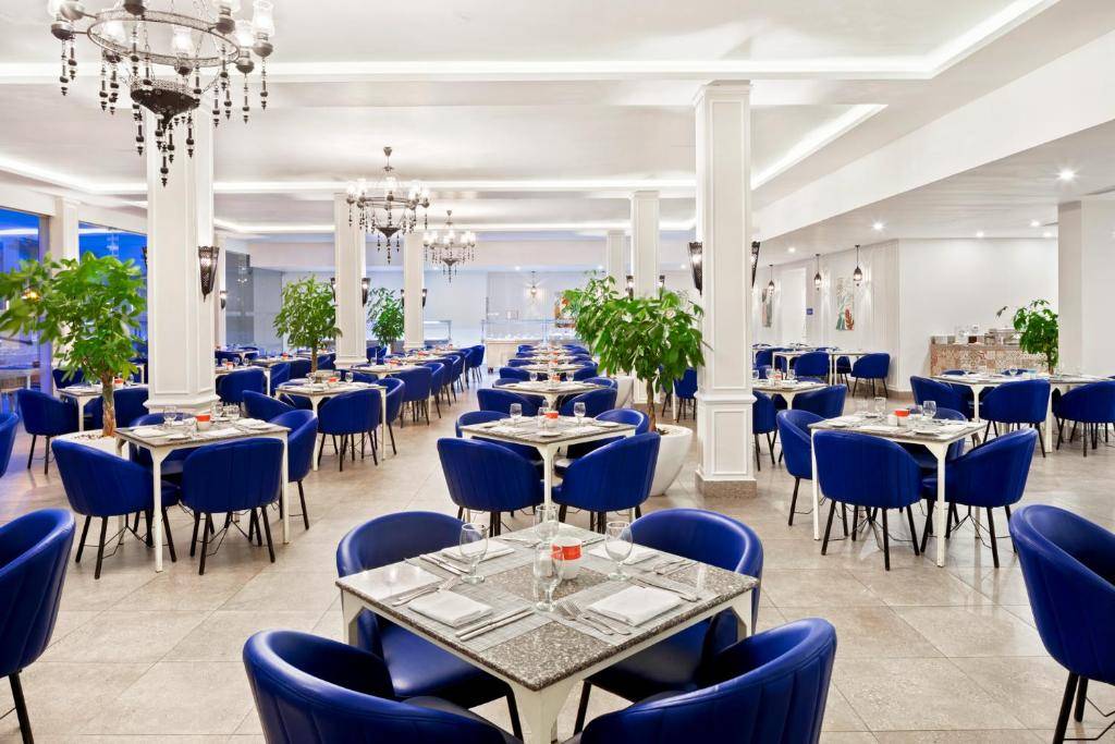 ALBATROS SANDS PORT GHALIB 5★