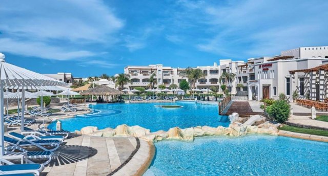 Viesnīcas skats Ēģiptē, Hurgada ar baseinu