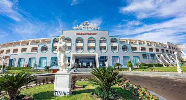 TITANIC RESORT & AQUA PARK HURGHADA 4★