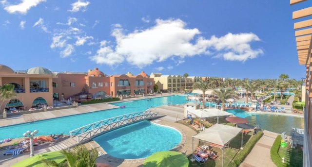 TITANIC BEACH RESORT SPA & AQUA PARK 5★