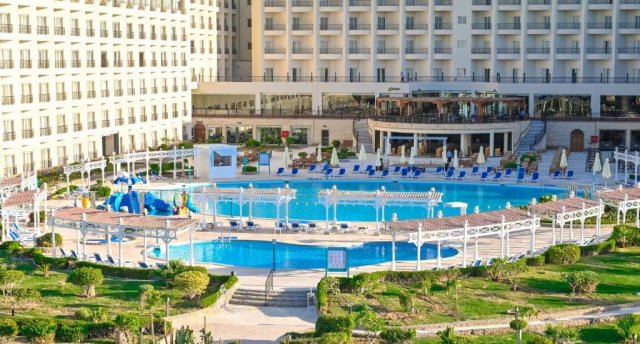 Viesnīcas skats Ēģiptē, Hurgada ar baseinu