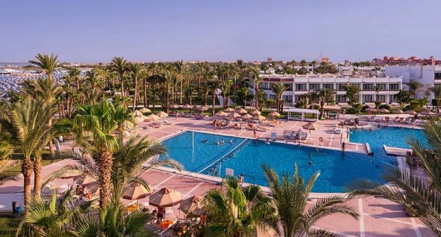 Viesnīcas skats Ēģiptē, Hurgada ar baseinu