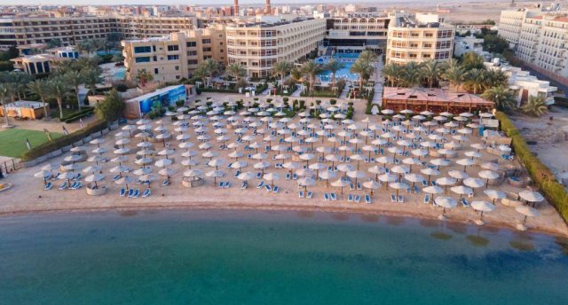 Viesnīcas skats Ēģiptē, Hurgada ar baseinu