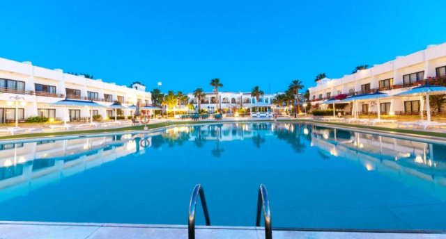 Viesnīcas skats Ēģiptē, Hurgada ar baseinu