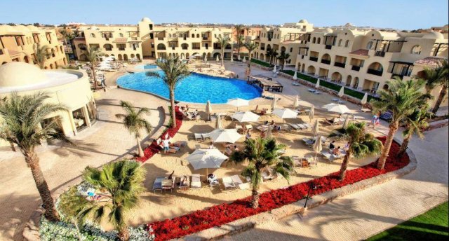 Viesnīcas skats Ēģiptē, Hurgada ar baseinu