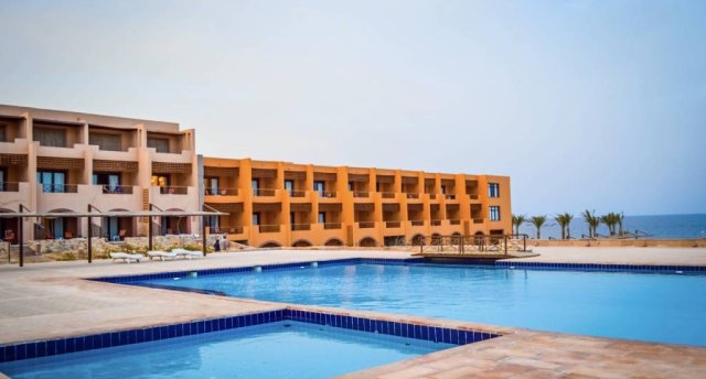 Viesnīcas skats Ēģiptē, Hurgada ar baseinu