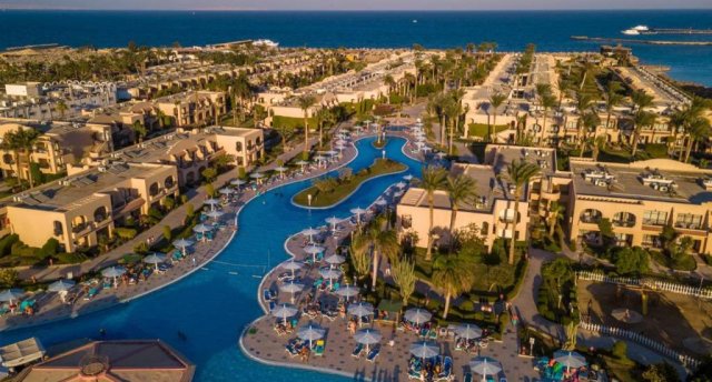 Viesnīcas skats Ēģiptē, Hurgada ar baseinu