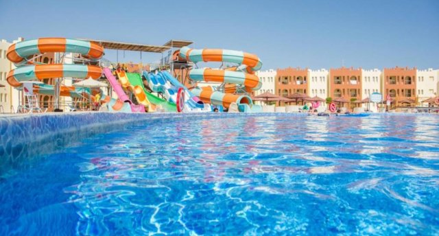 Viesnīcas skats Ēģiptē, Hurgada ar baseinu