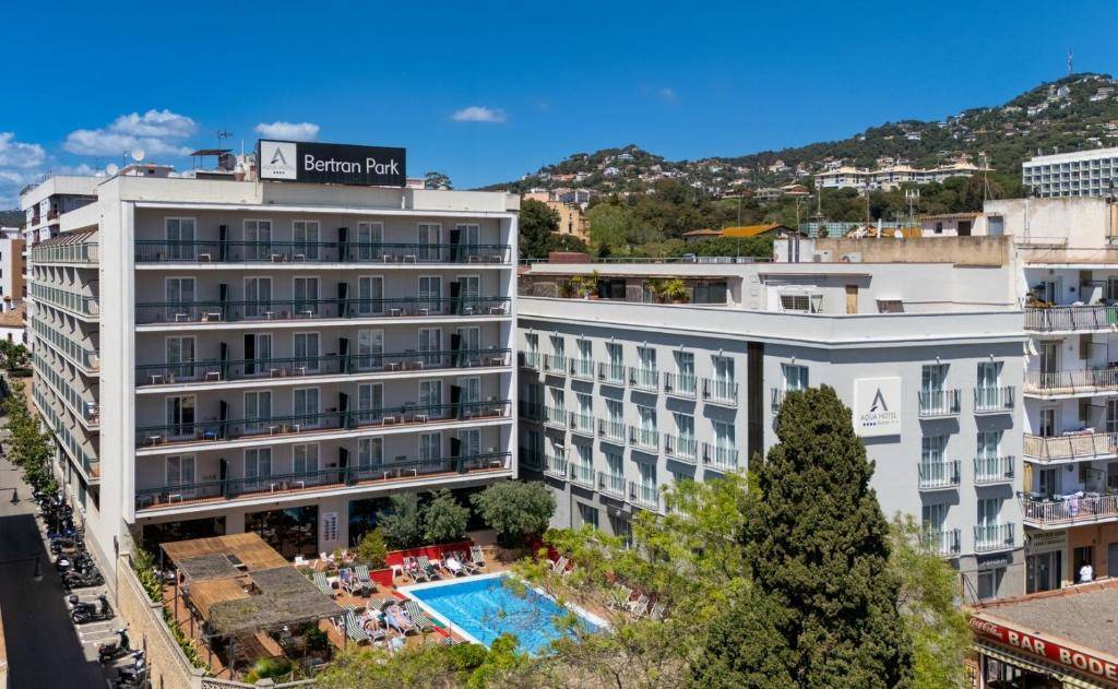 AQUA HOTEL BERTRAN 4★