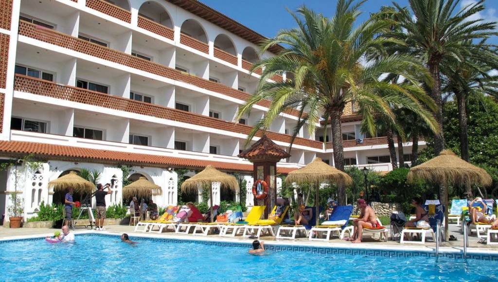 4R GRAN HOTEL EUROPE 4★