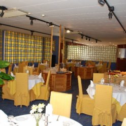 ALEGRIA SANTA CRISTINA 4 ★