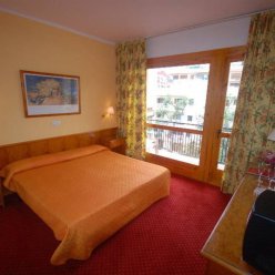 ALEGRIA SANTA CRISTINA 4 ★