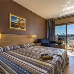 4R REGINA GRAN HOTEL 4★