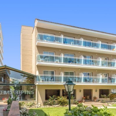 ALEGRIA MARIPINS 4★