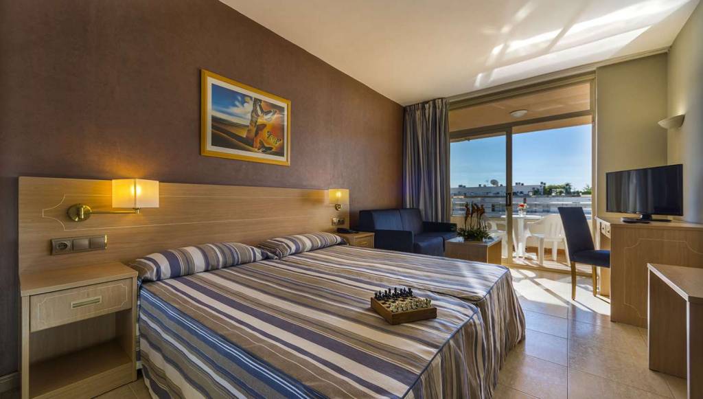 4R REGINA GRAN HOTEL 4★