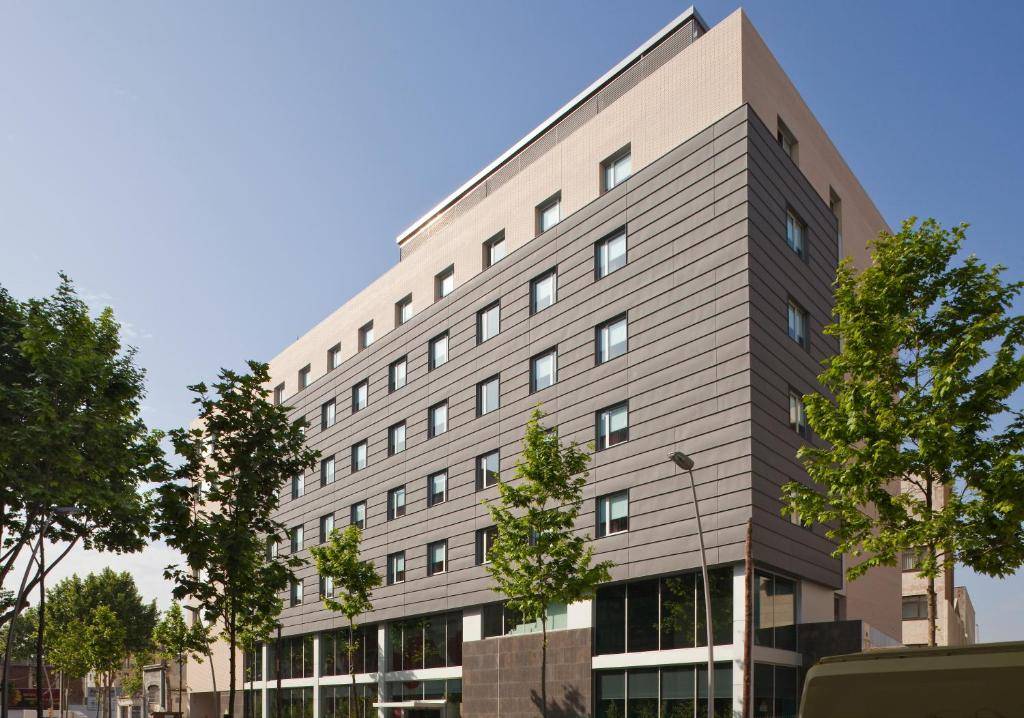 IBIS BARCELONA PZA GLORIES 22 2★