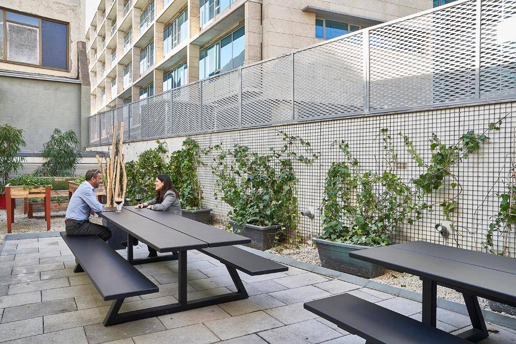 IBIS BARCELONA PZA GLORIES 22 2★