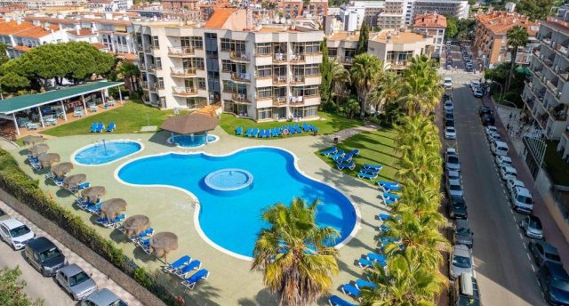 AR BOLERO APTS 3★