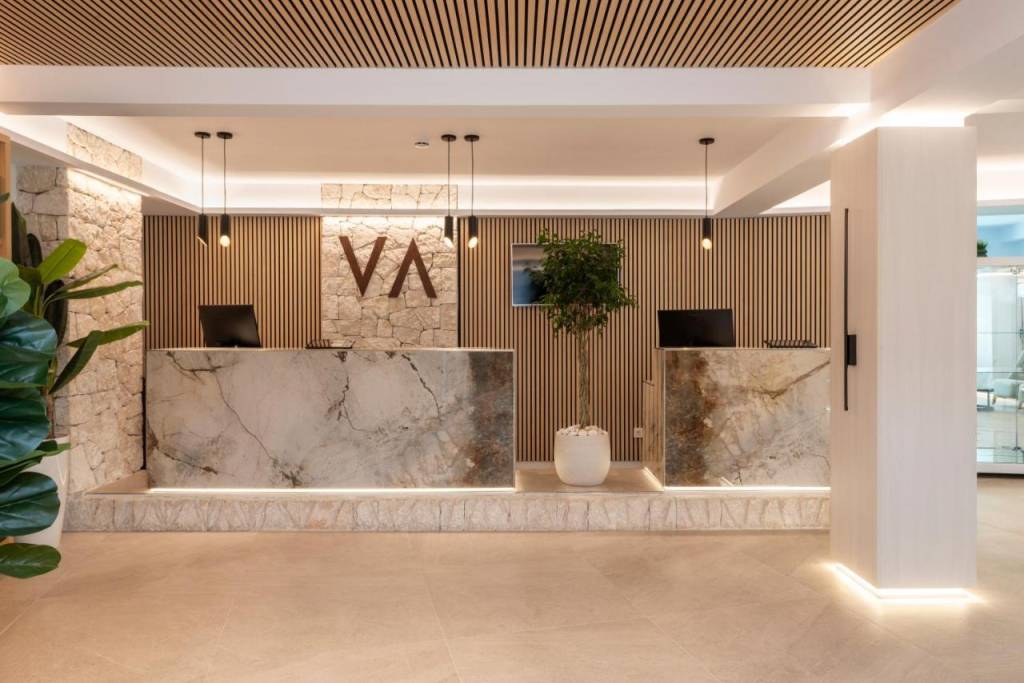 VALENTIN SOMNI HOTEL & SUITES 4★