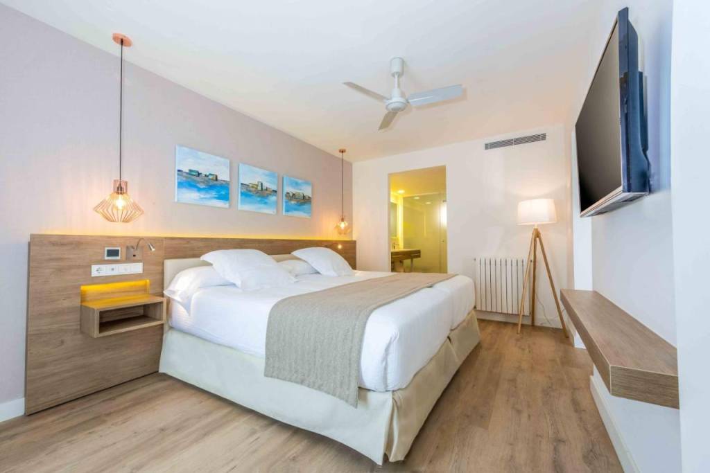 VALENTIN SOMNI HOTEL & SUITES 4★