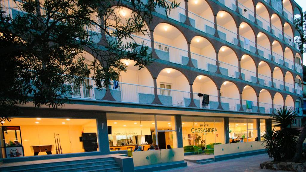 HOTEL CASSANDRA 3★