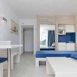 GLOBALES VERDEMAR APARTMENTS 3 ★