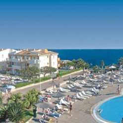 BLAU PUNTA REINA JUNIOR SUITES RESORT 4 ★