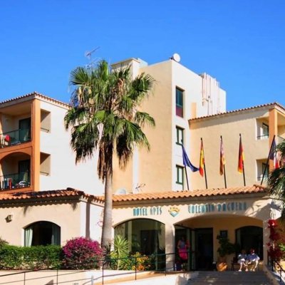 VALENTIN REINA PAGUERA (tikai pieaugušajiem, 18+) 4★