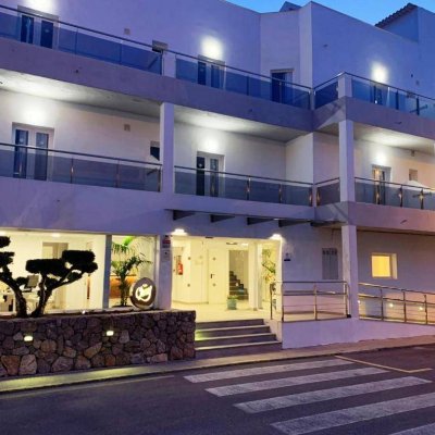 CHEVY HOTEL & SUITES 3★