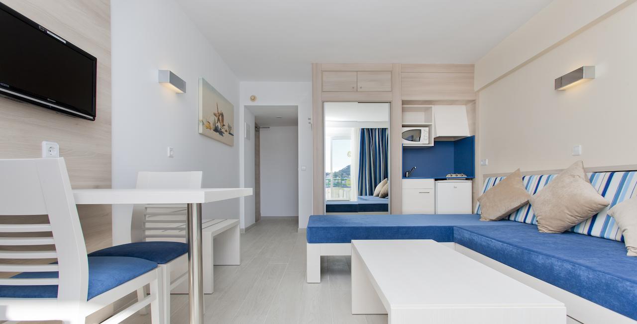 GLOBALES VERDEMAR APARTMENTS 3 ★