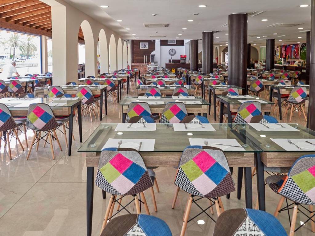 HOTEL BELLEVUE CLUB 3★-_