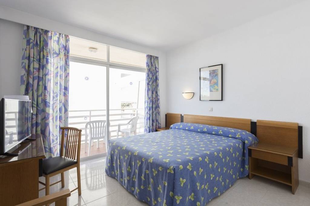 TAL AFFILIATED BY FERGUS (EX. PINERO TAL) 3★