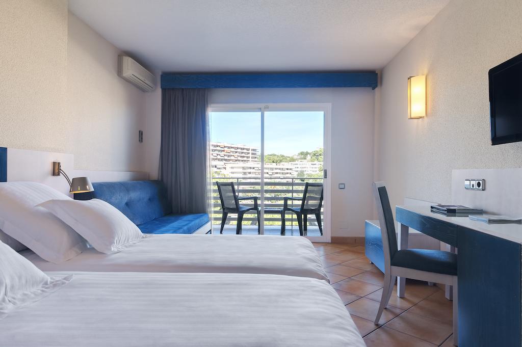 OCCIDENTAL CALA VINAS 4★