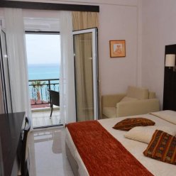 GRANDOTEL HANIOTI 4 ★-_