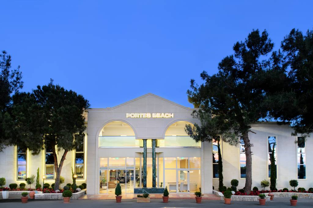 PORTES BEACH HOTEL 4★