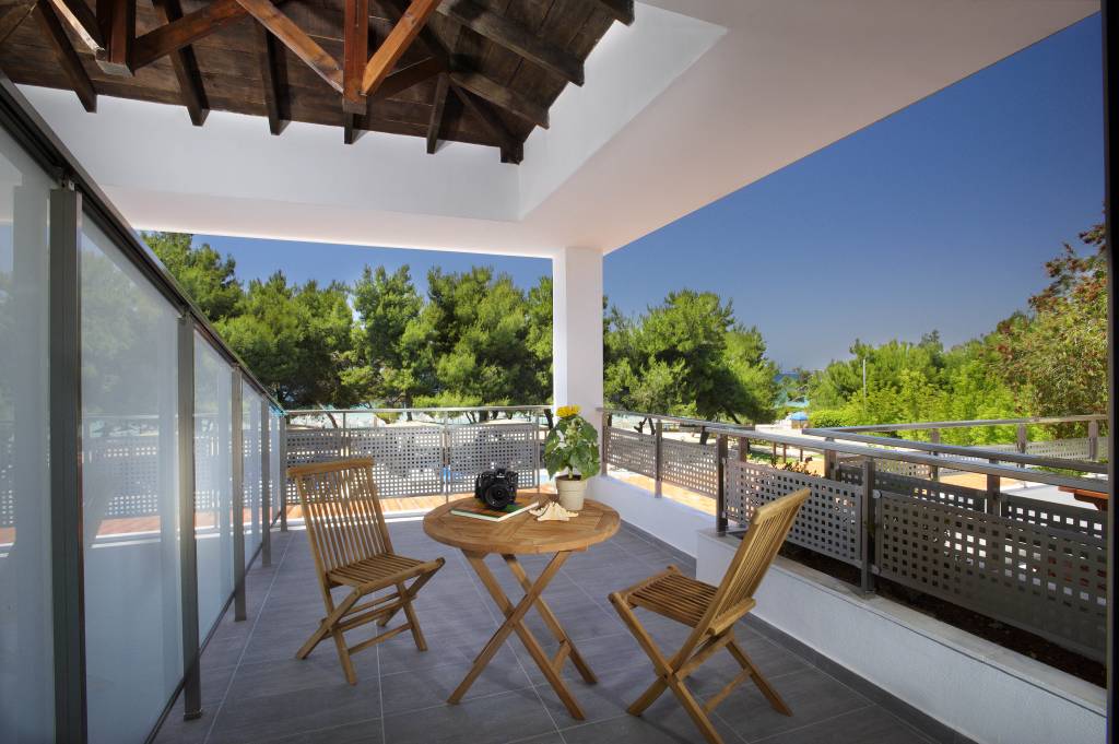 PORTES BEACH HOTEL 4★