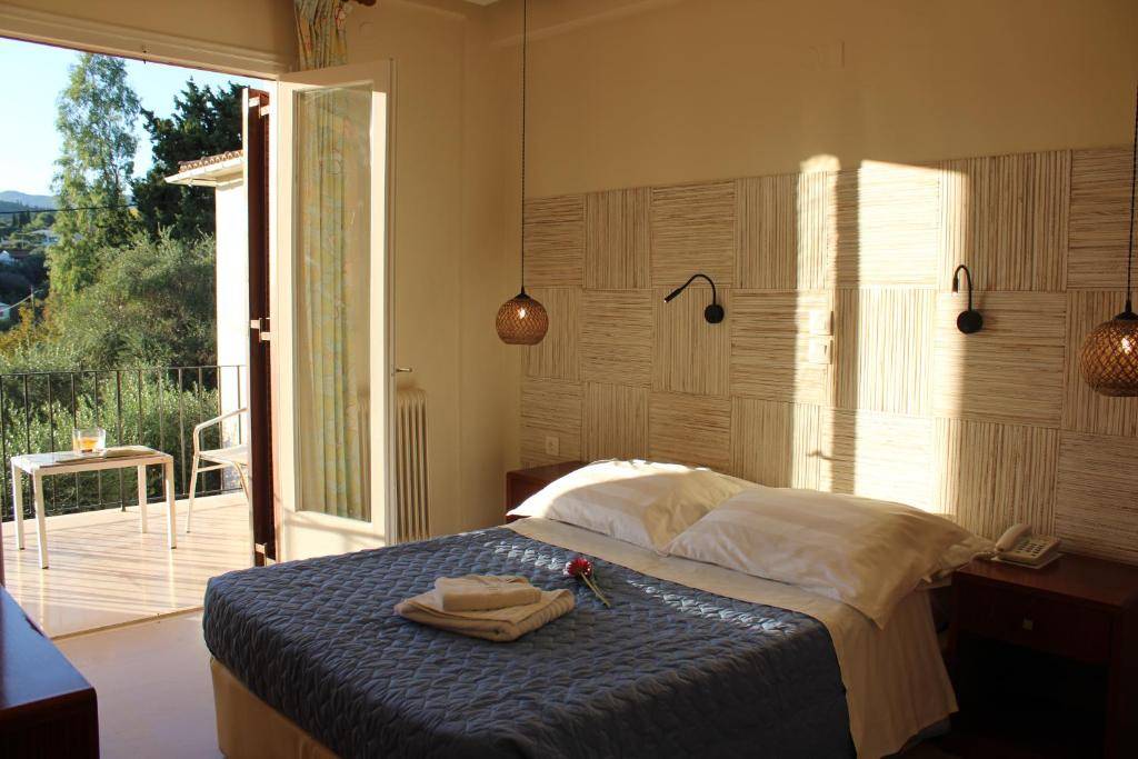 DASSIA BEACH HOTEL 2★