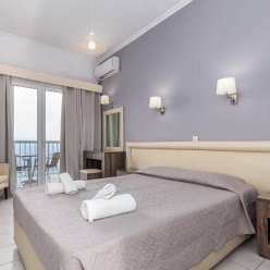 OASIS HOTEL CORFU 3★