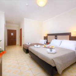 MAGNA GRAECIA HOTEL 4 ★-_