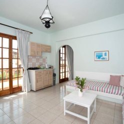 ALEXANDRA RESORT APARTMENTS 3★