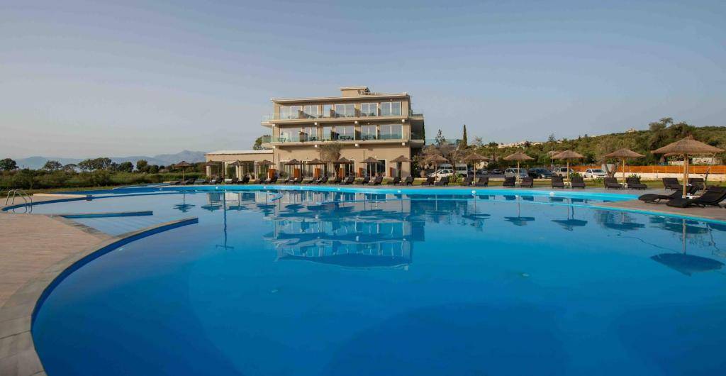 LAGUNA HOLIDAY RESORT 4★